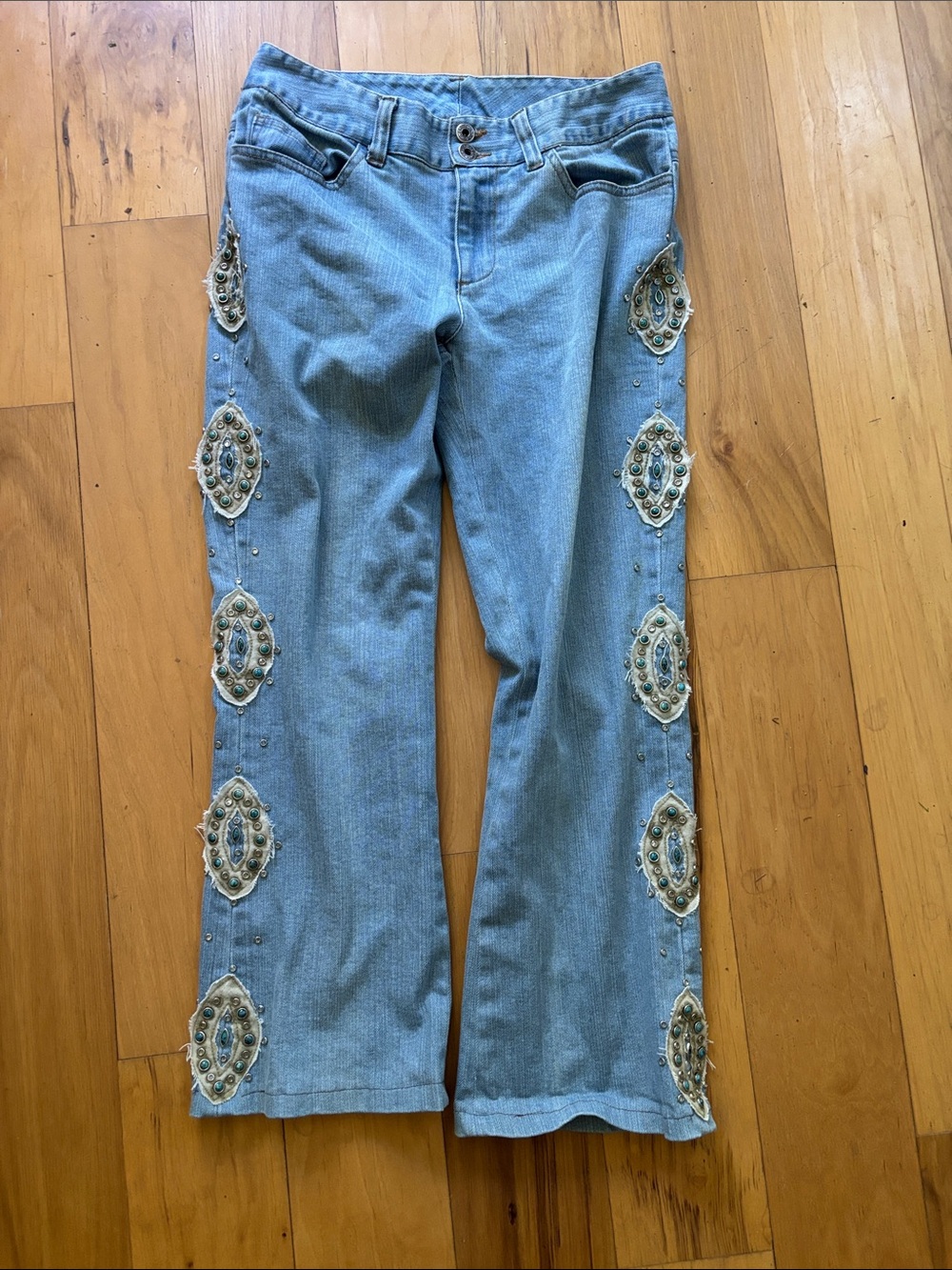 Suzanne Somers Bedazzled jeans size 6- rhinestones and turquoise